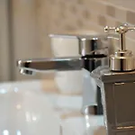 Artisti Rooms Bed & Breakfast