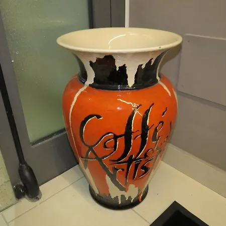 فندق مبيت وإفطار Artisti *