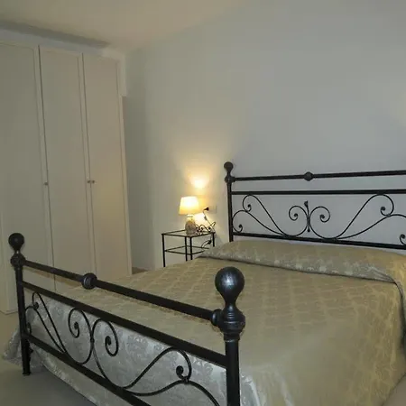 Bed & Breakfast Artisti 3*