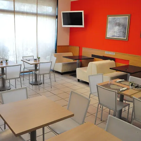 Artisti Bed and Breakfast Ραβένα