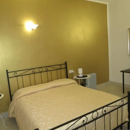 Artisti Rooms Bed & Breakfast 3*