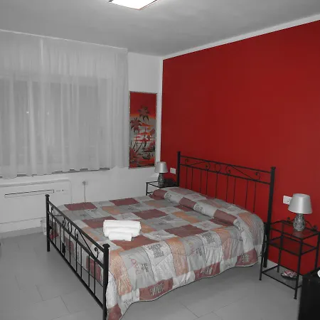 Artisti Rooms Bed & Breakfast 3*